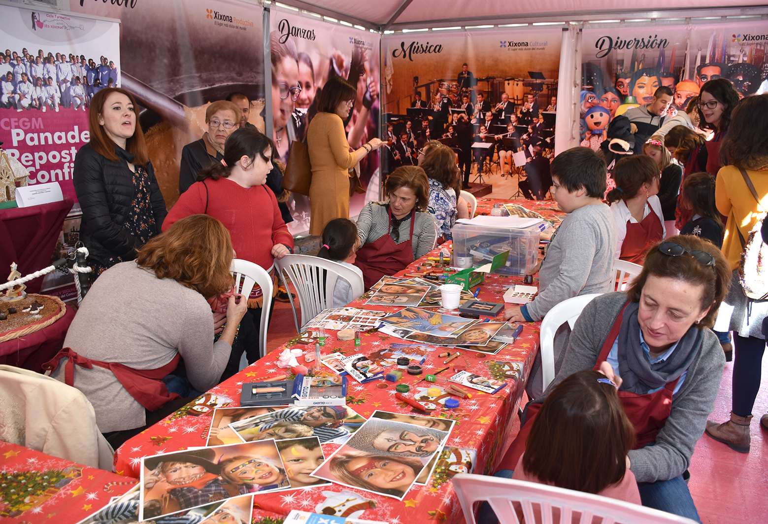 Actividades infantiles en una edición anterior de la Feria de Navidad de Jijona