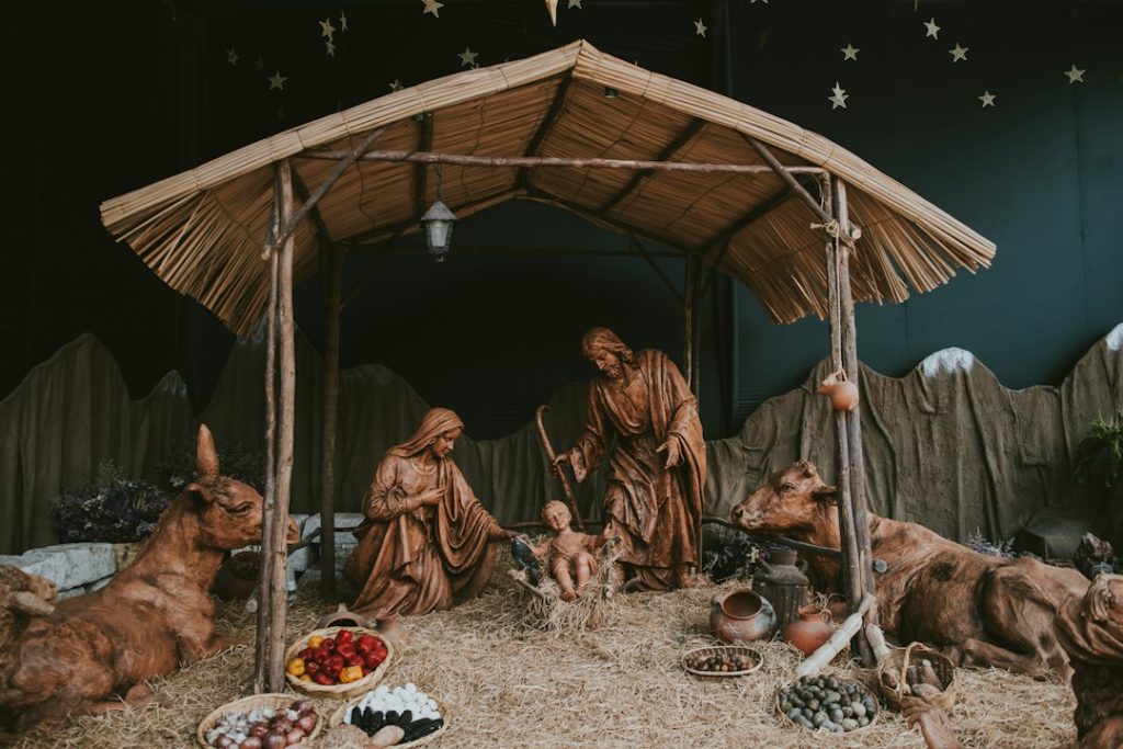 Escena navideña y nacimiento tradicional