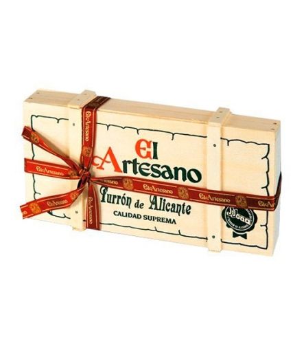 Baul de madera litografiado con barra de Turron de Alicante 200 gramos de la marca El Artesano